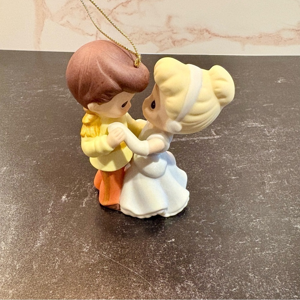 Precious Moments Cinderella and Prince Ornament - Picture 1 of 5